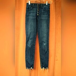 Just Black Denim Brand Skinny Blue Jeans 💙